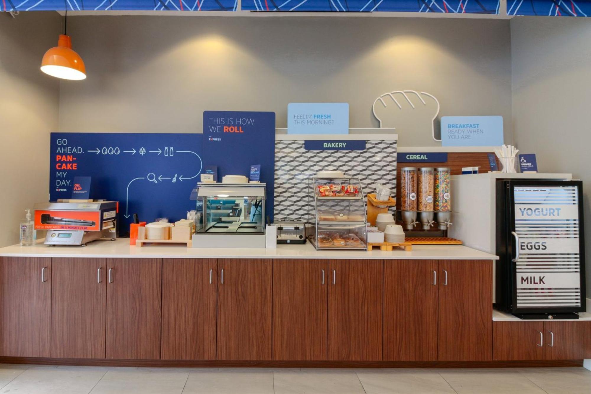 Express - Wilmington Area By Ihg Hotel 4*